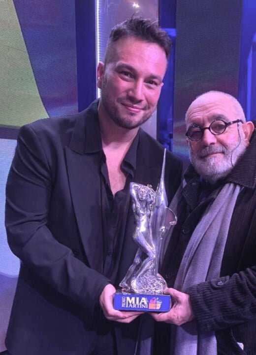 Antonino con Nino Romeo consegna Premio Mia Martini - by Premio Mia Martini