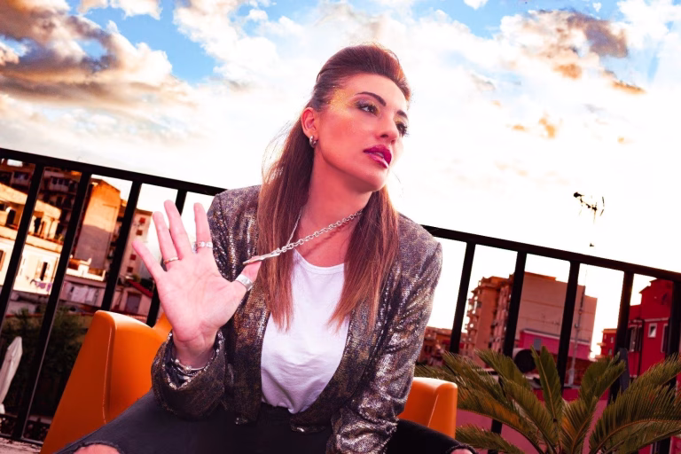 Ava