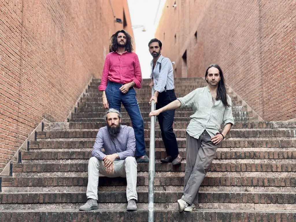 7eac9b9e 0fe0 f843 4571 57b3016d3b2f