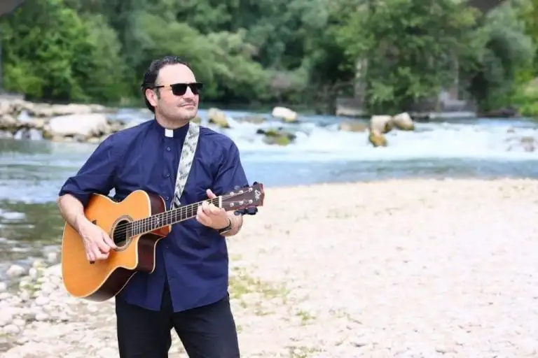 Photo 2024 04 20 14 22 15 copia