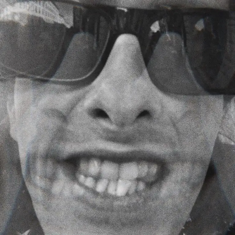 Ci vuole un fisico bestiale ARTWORK smaller