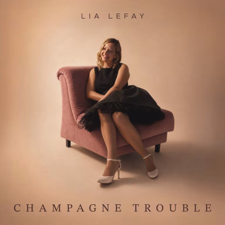 LIA LEAFY Champagne Trouble