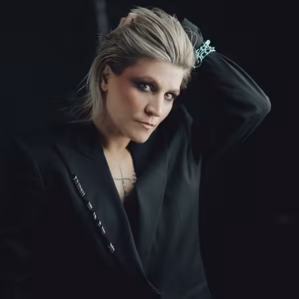 Laura Bono Orizzontale